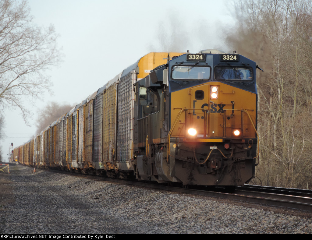 CSX 3324 on Q205